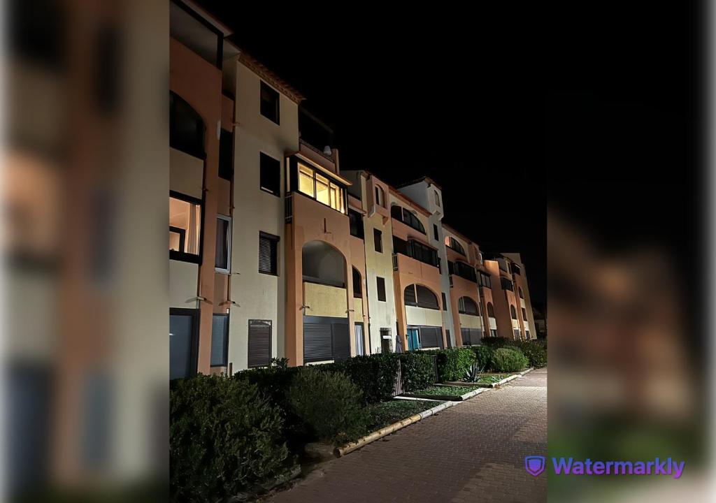 Budova, v ktorej sa apartmán nachádza