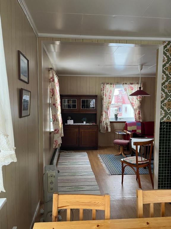 Kuchyň nebo kuchyňský kout v ubytování Bogstrand, Dverbergveien 11, 8485 Dverberg