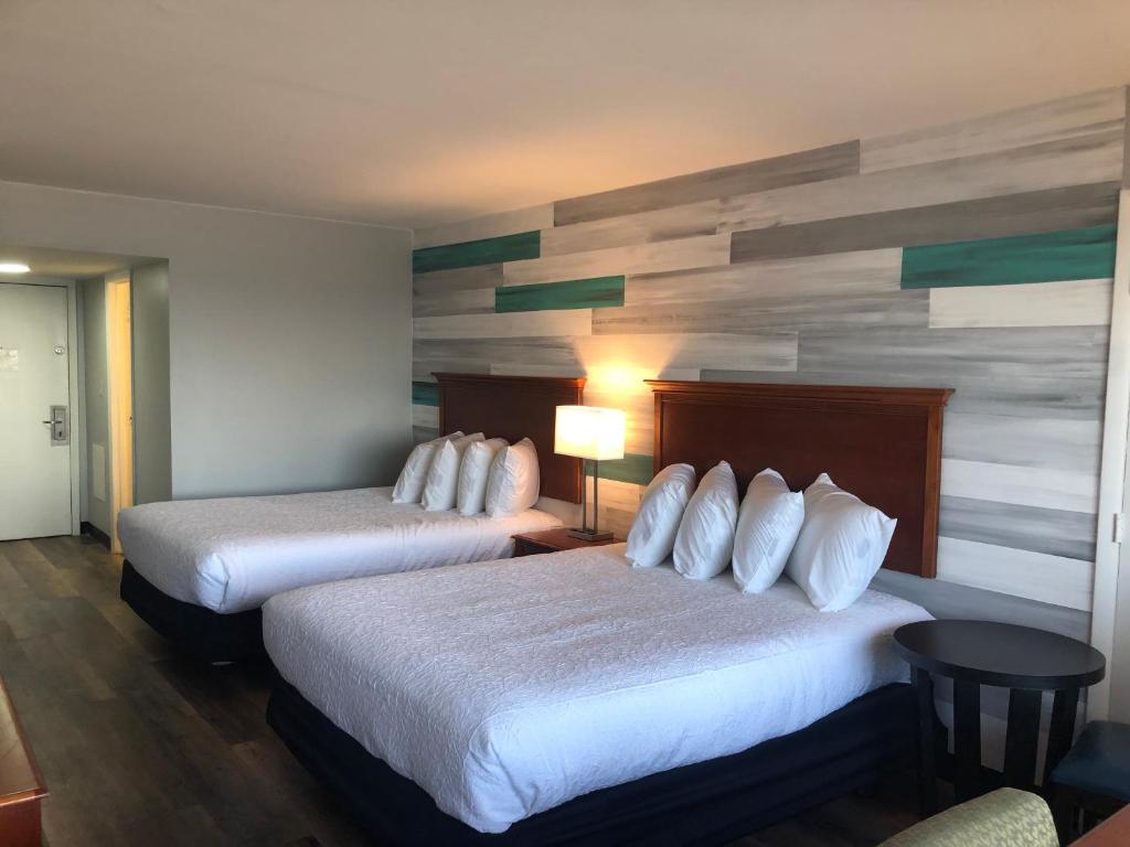 Gazebo Inn Oceanfront - 海洋前2个女王效率