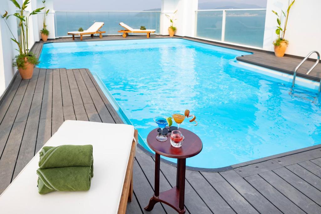 Bazén v ubytování DB Hotel Nha Trang nebo v jeho okolí