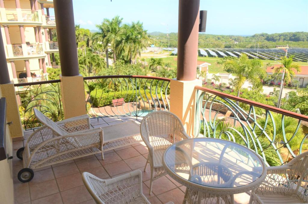 Rõdu või terrass majutusasutuses Condo Unit 131! Stay with us !!!
