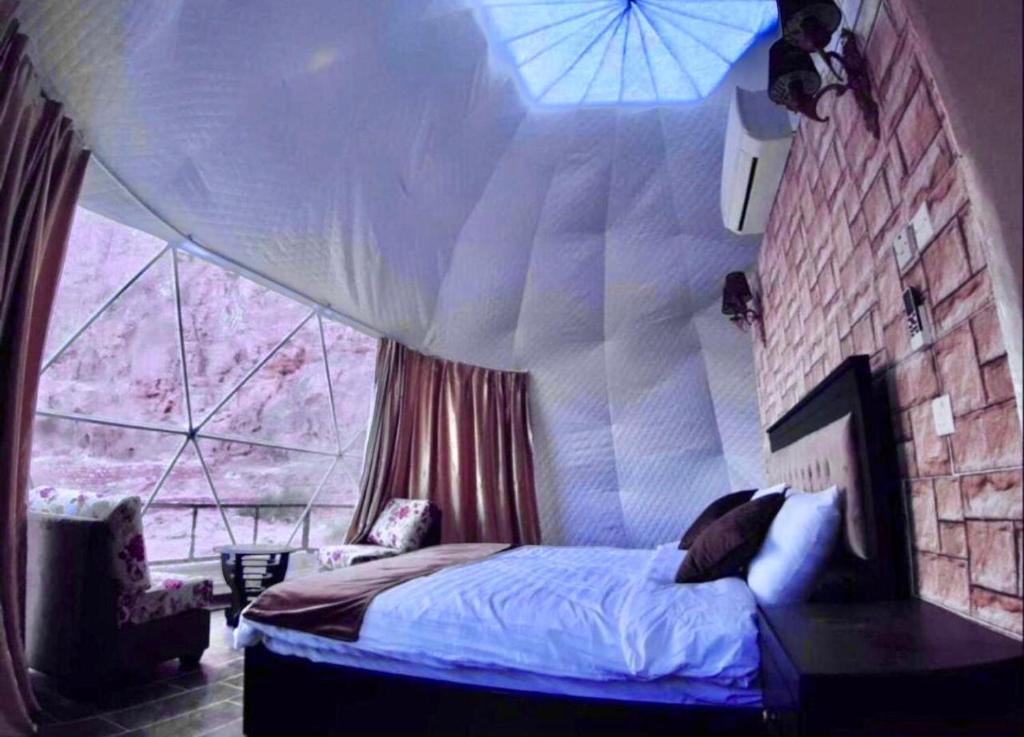 Rum Rayan magic camp - Triple Room Con Vista De Montaña