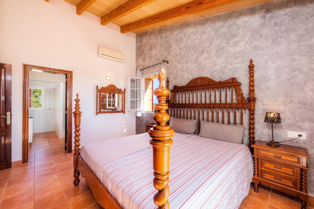 A bed or beds in a room at Maria