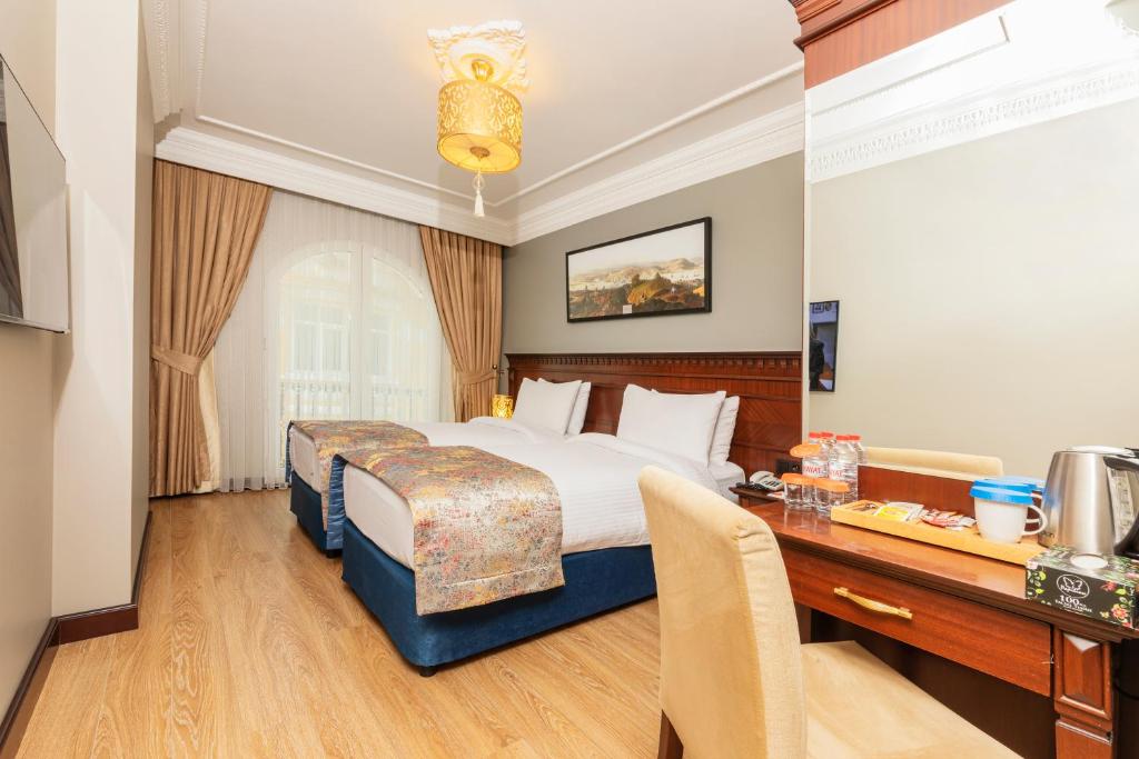 The Magnaura Palace Hotel - 5