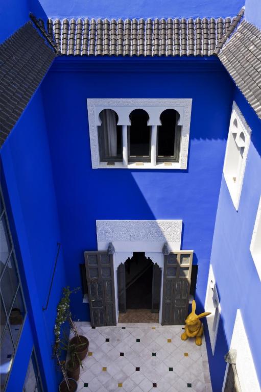 Budova, kde se riad nachází