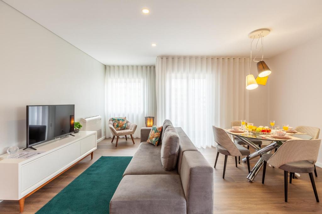 Flamingo Apartment in City Center - Minho's Guest