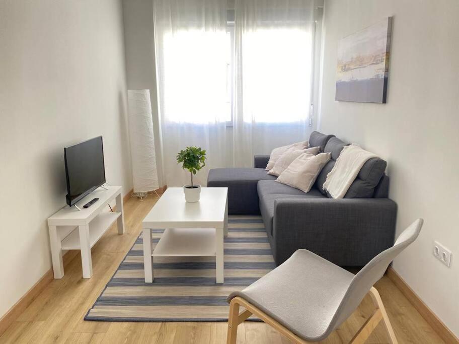 TV a/nebo společenská místnost v ubytování VibesCoruña- Lambre 19-21