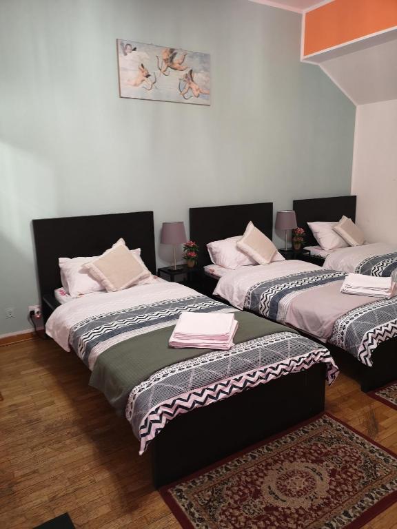 Postel nebo postele na pokoji v ubytování Firenze inn 21 Florence