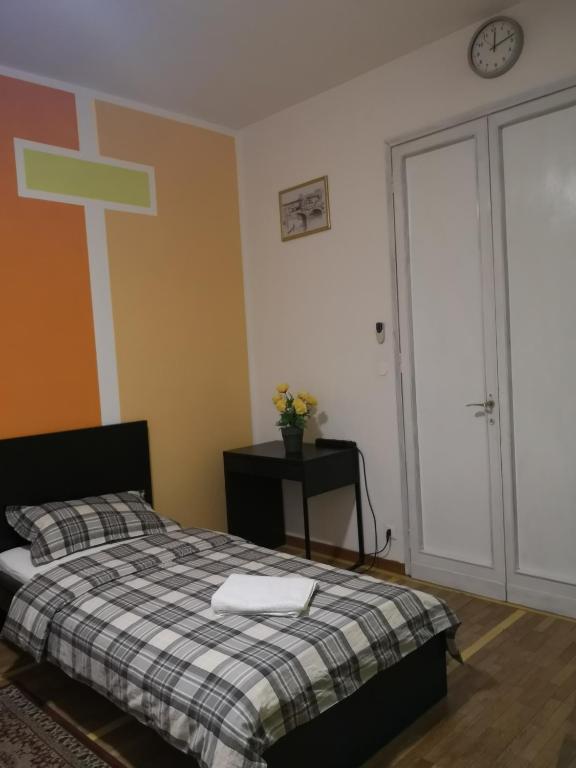 Postel nebo postele na pokoji v ubytování Firenze inn 21 Florence
