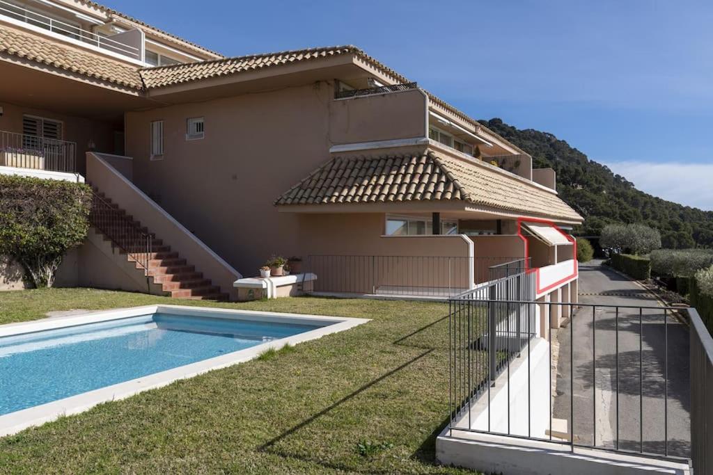 Bazén v ubytování Alta House Apartments Sa Blava nebo v jeho okolí