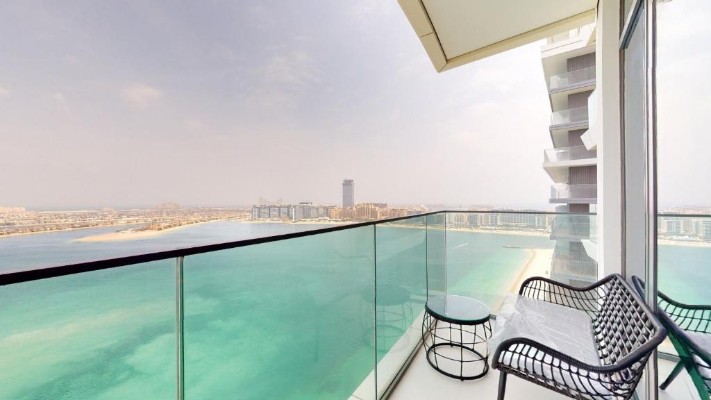 Primestay – Beach Vista 2BR in Dubai Harbour, Emaar Beachfront