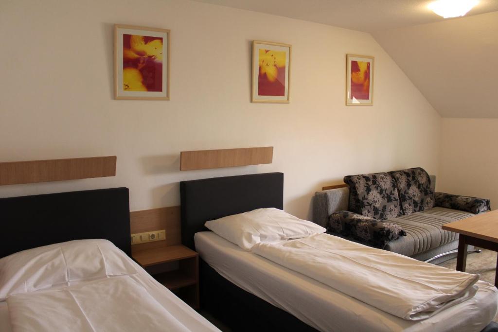 Hotel Alte Innbrücke - Neuhaus am Inn - Studio Apartment - Twin Room Without Balcony