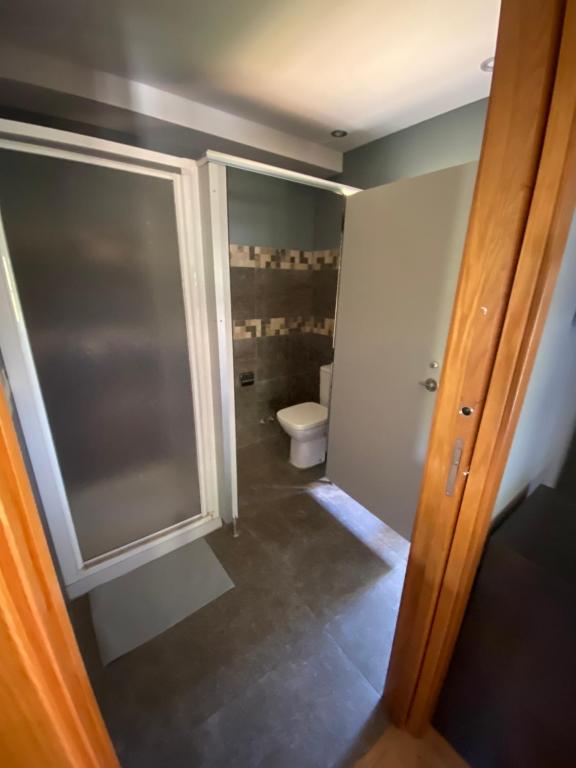Koupelna v ubytování Albergue de Arrojo