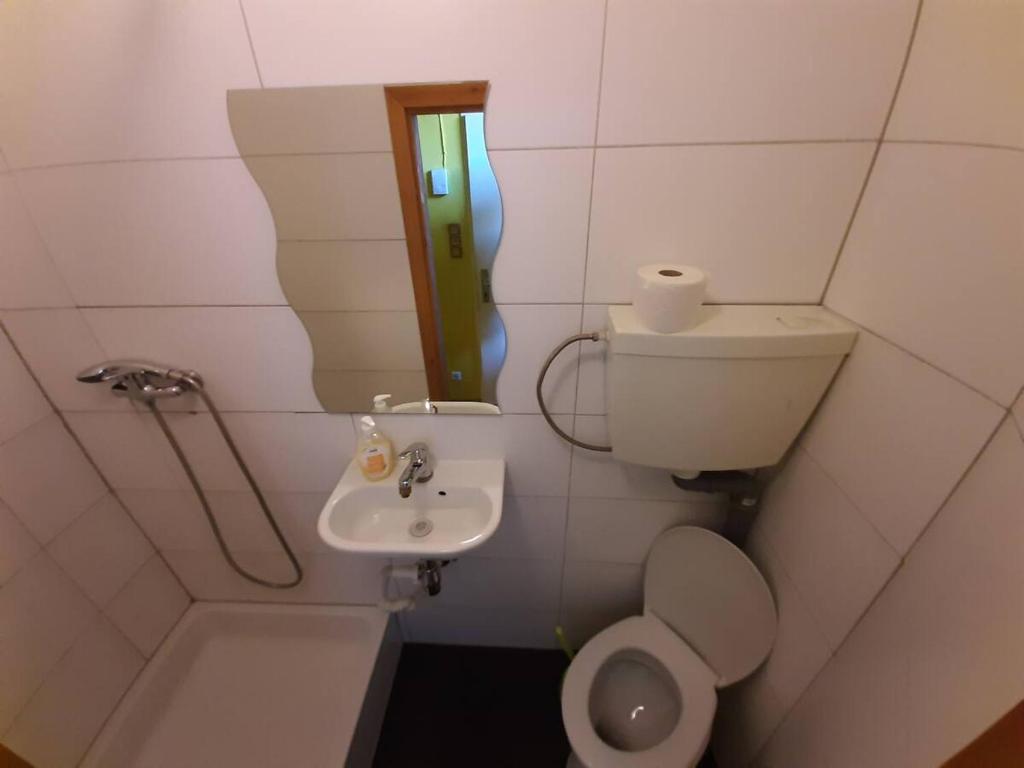 Koupelna v ubytování Relaxrooms Vienna Hernals