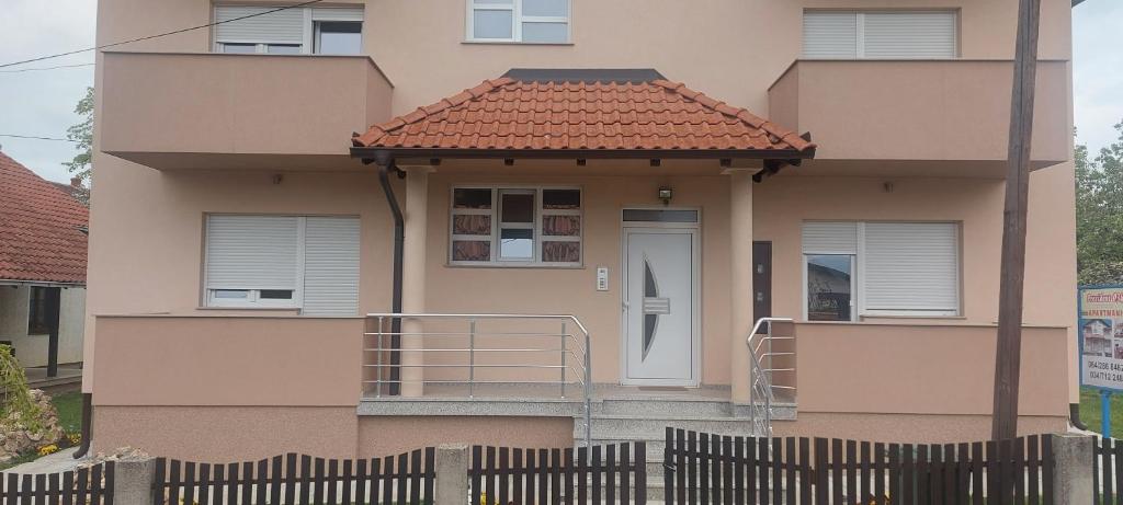 Budova, kde se apartmán nachází