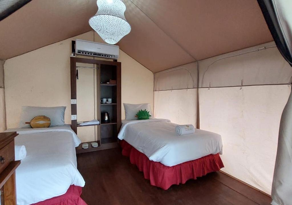 Dmangku Farm Mancak Serang - Twin Room