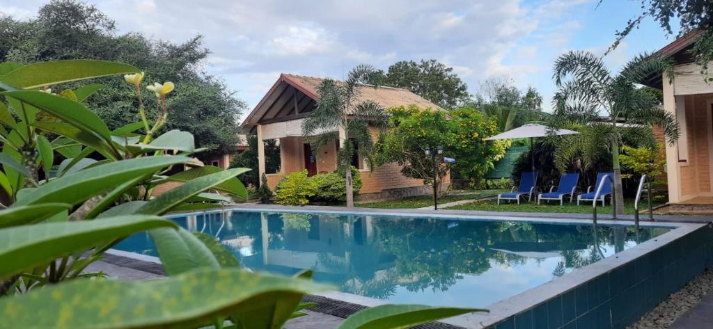 Bazén v ubytování Tringa Villas Yala nebo v jeho okolí