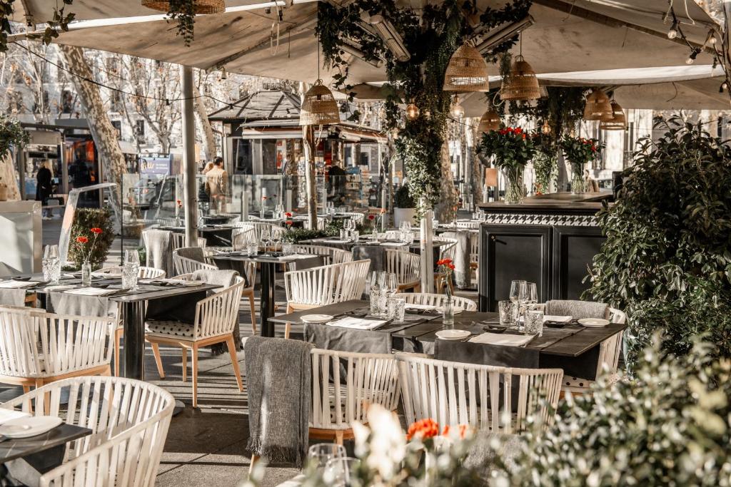 Hospes Puerta de Alcalá, a Member of Design Hotels - Resim 45