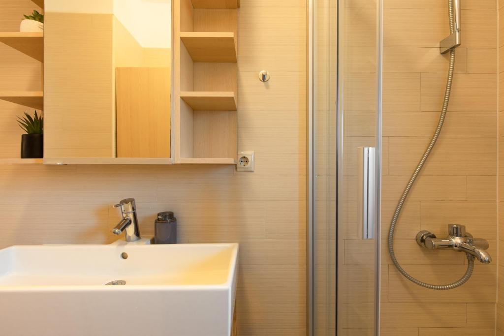 Koupelna v ubytování Apartments Morozin