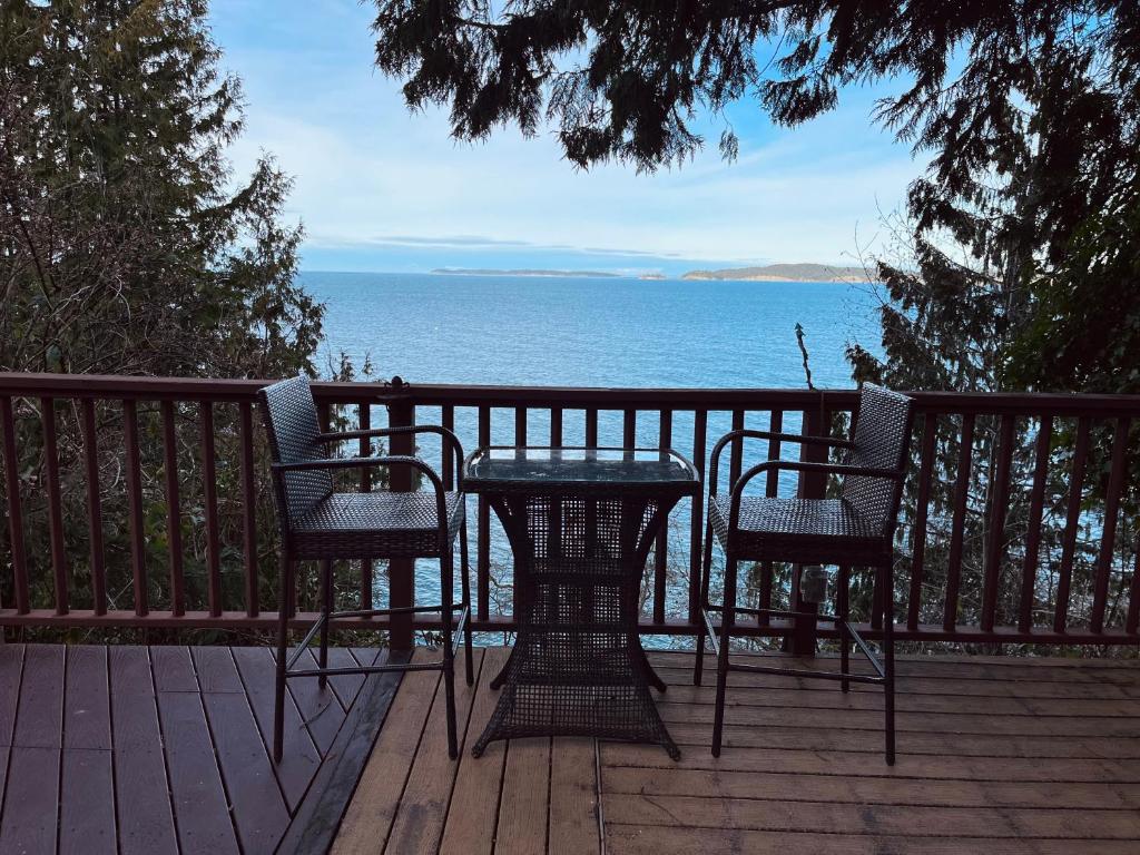 Sanctuary Seaside - One-Bedroom House