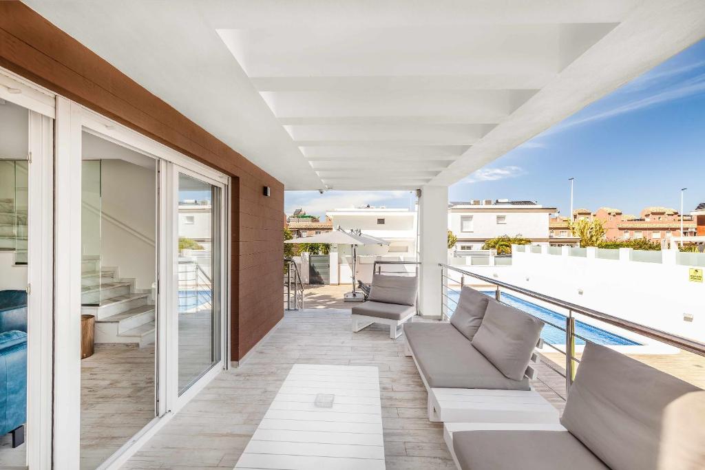 Casa Bos Orange Pool and Jacuzzi, Puerto Marino – Updated ...