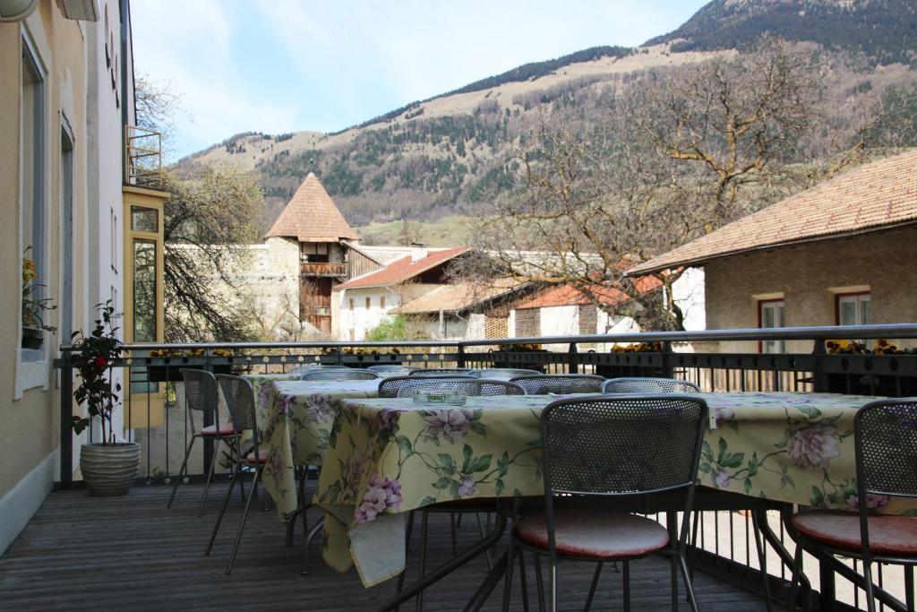 Nespecifikovaný výhled na hory nebo výhled na hory při pohledu z hotelu