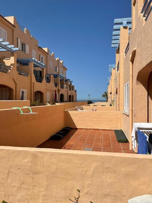 Beach Front House in Los Lances, Tarifa – Bijgewerkte prijzen ...
