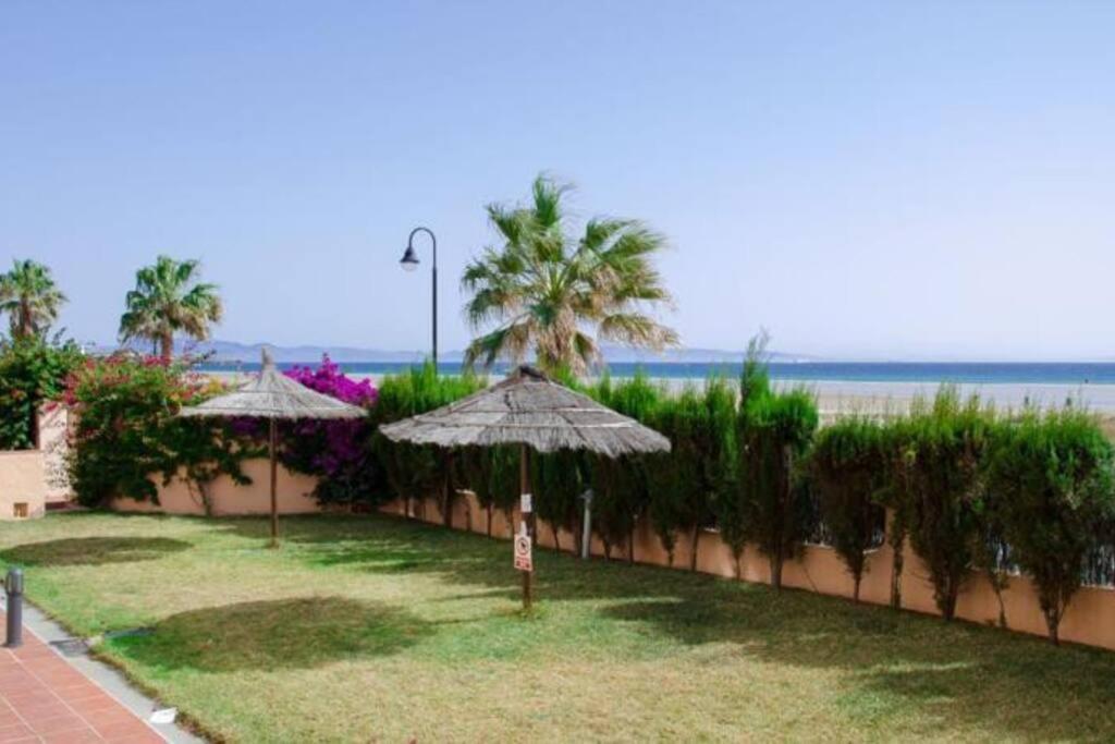 Beach Front House in Los Lances, Tarifa – Bijgewerkte prijzen ...