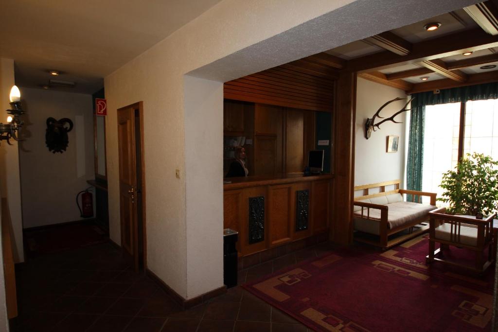 TV a/nebo společenská místnost v ubytování Hotel Kleinmünchen