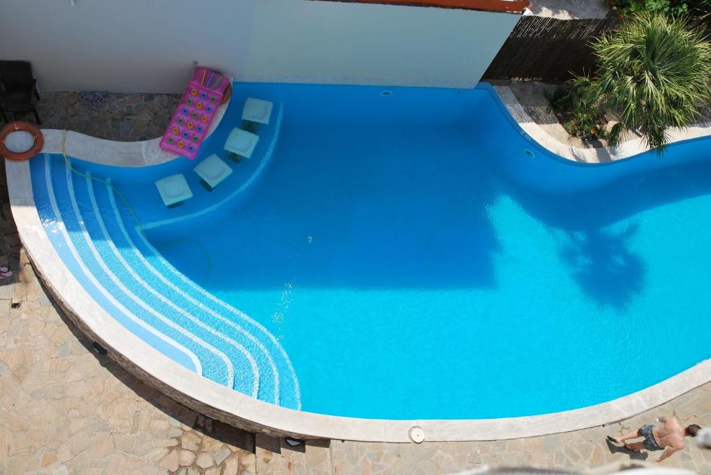Bazén v ubytování Hotel Kanelli Beach nebo v jeho okolí