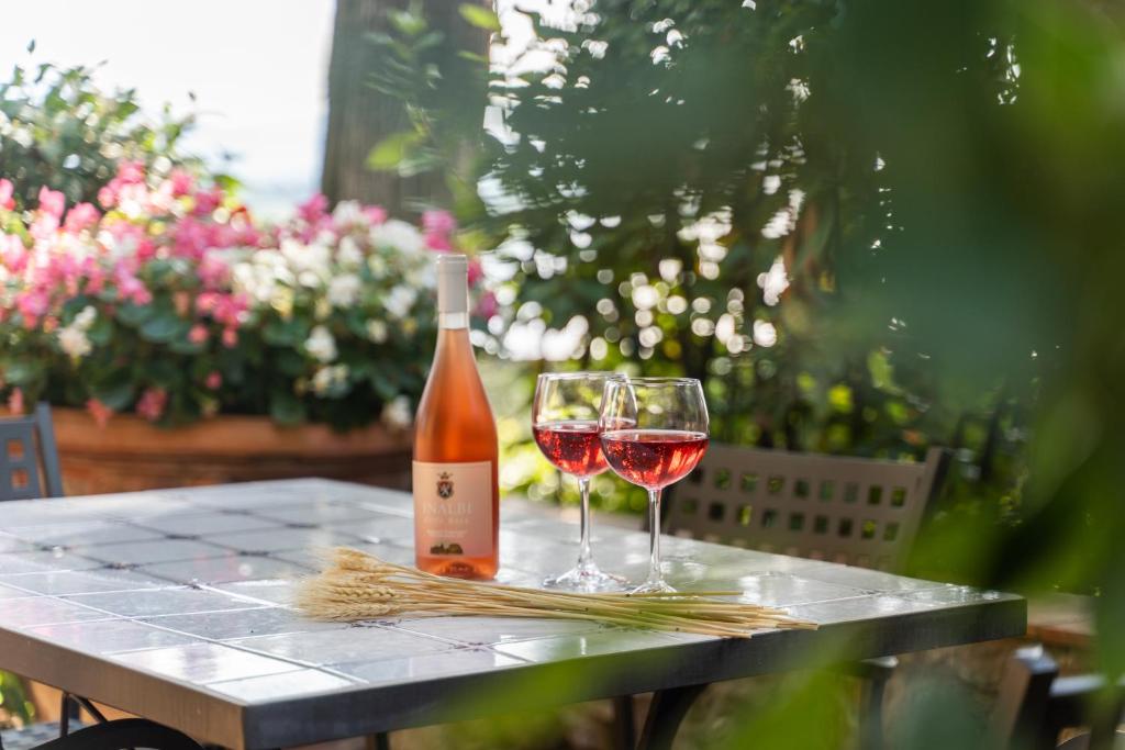 Nápoje v ubytování Agriturismo Vecchio Borgo Di Inalbi