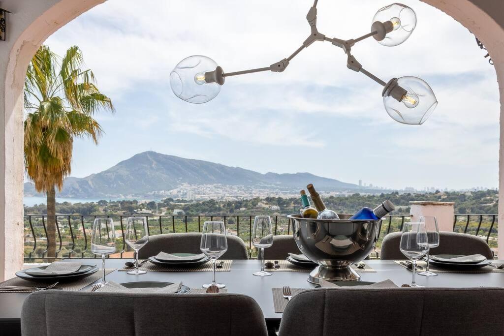 Villa with stunning views at great location, Altea ...