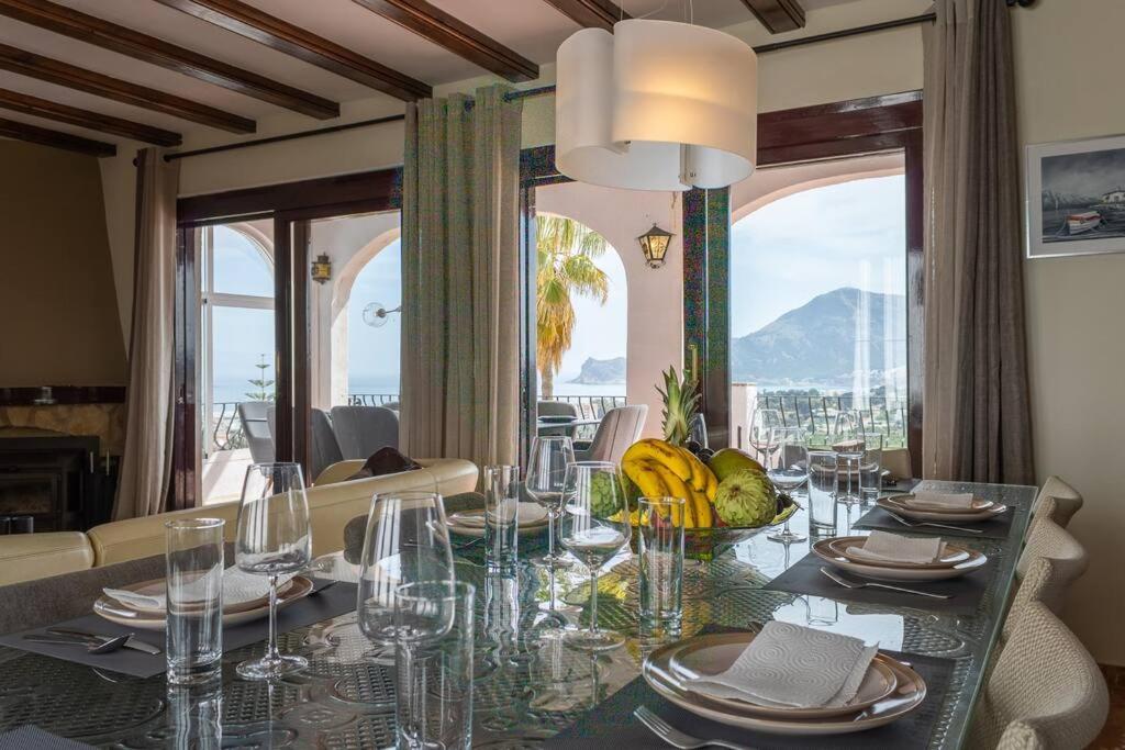 Villa with stunning views at great location, Altea ...