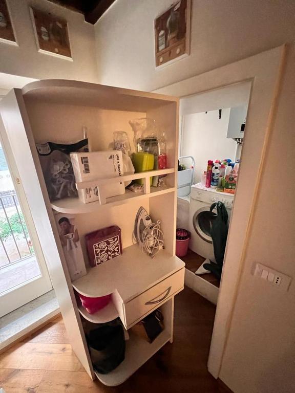 A kitchen or kitchenette at Torre della Scimmia apartment