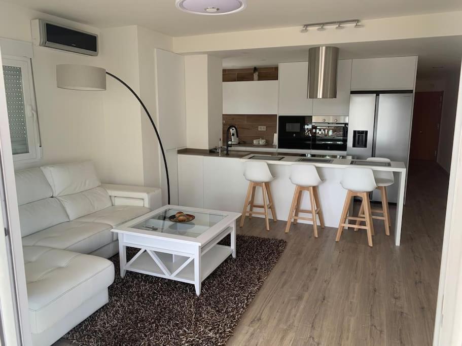 https://cf.bstatic.com/xdata/images/hotel/max1024x768/449373672.jpg?k=2ece9d5bd0c6766b2147ea94e04e093c9643d7a99f99c6be4e155146c9fc18f5&o=&hp=1