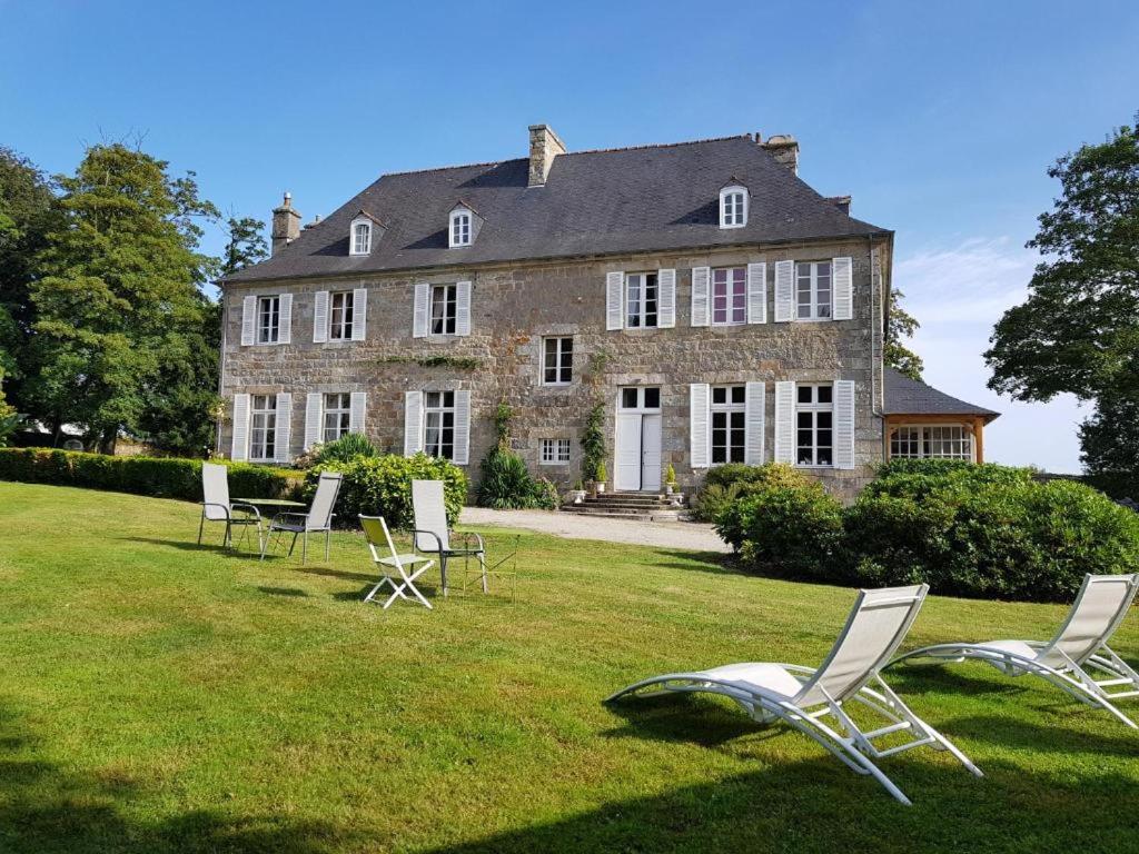 Zahrada ubytování Les chambres d'hôtes du Manoir de Roz-Maria