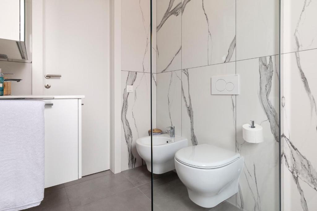 Lugano Superior Suites - Free Parking - Resim 23