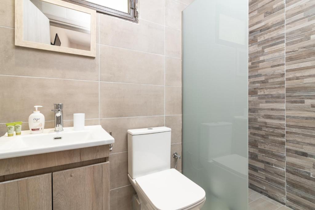 A bathroom at Sun & Sea