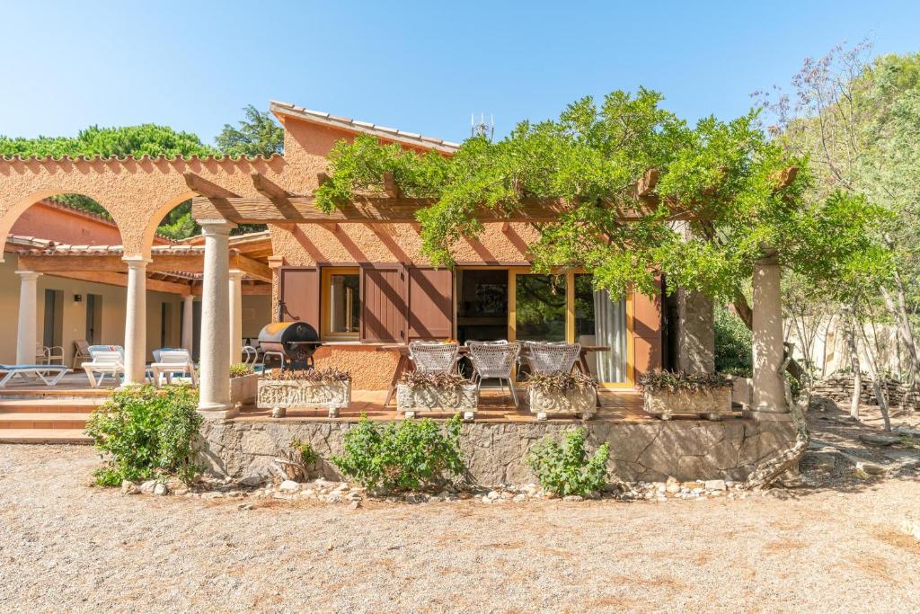 Fotografie z fotogalerie ubytování Villa Stephanie v destinaci L'Escala