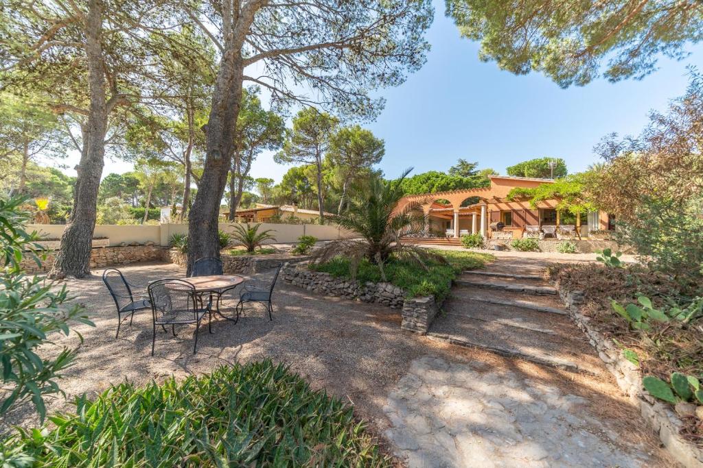 Fotografie z fotogalerie ubytování Villa Stephanie v destinaci L'Escala