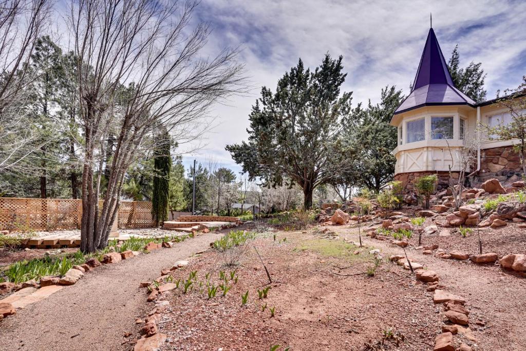 Sedona Vacation Rental Private Patio with Gazebo!, Sedona Updated