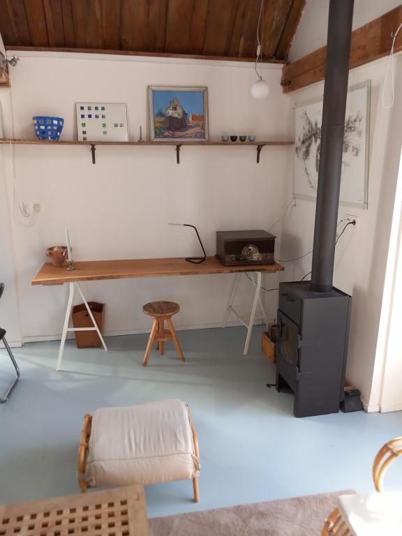 Fotografie z fotogalerie ubytování TIJ Tiny house aan het getijdewater in Zierikzee v destinaci Zierikzee