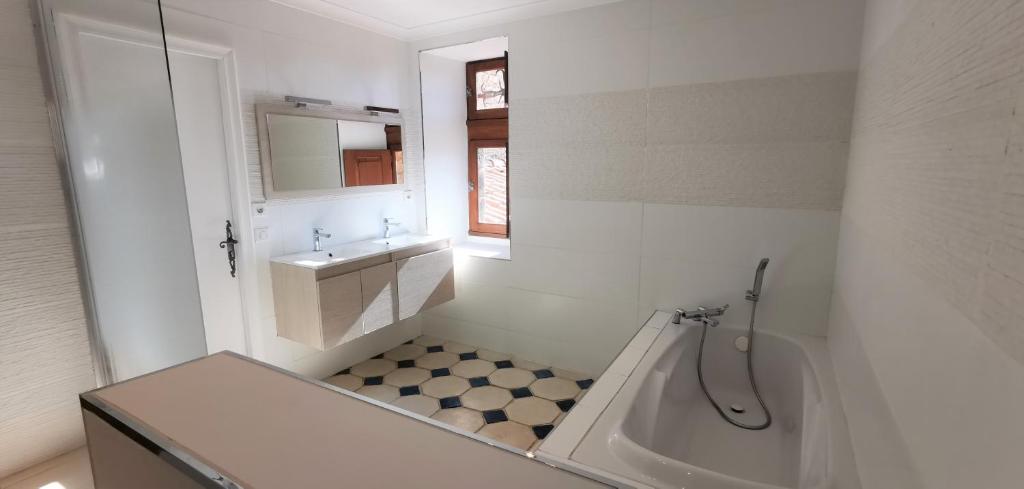 Kúpeľňa v ubytovaní Domaine de Pélipa - Mas 5 étoiles en pleine nature - 8 chambres