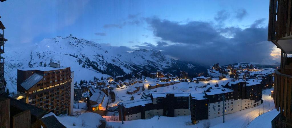 Obiekt Antarès Location Avoriaz zimą