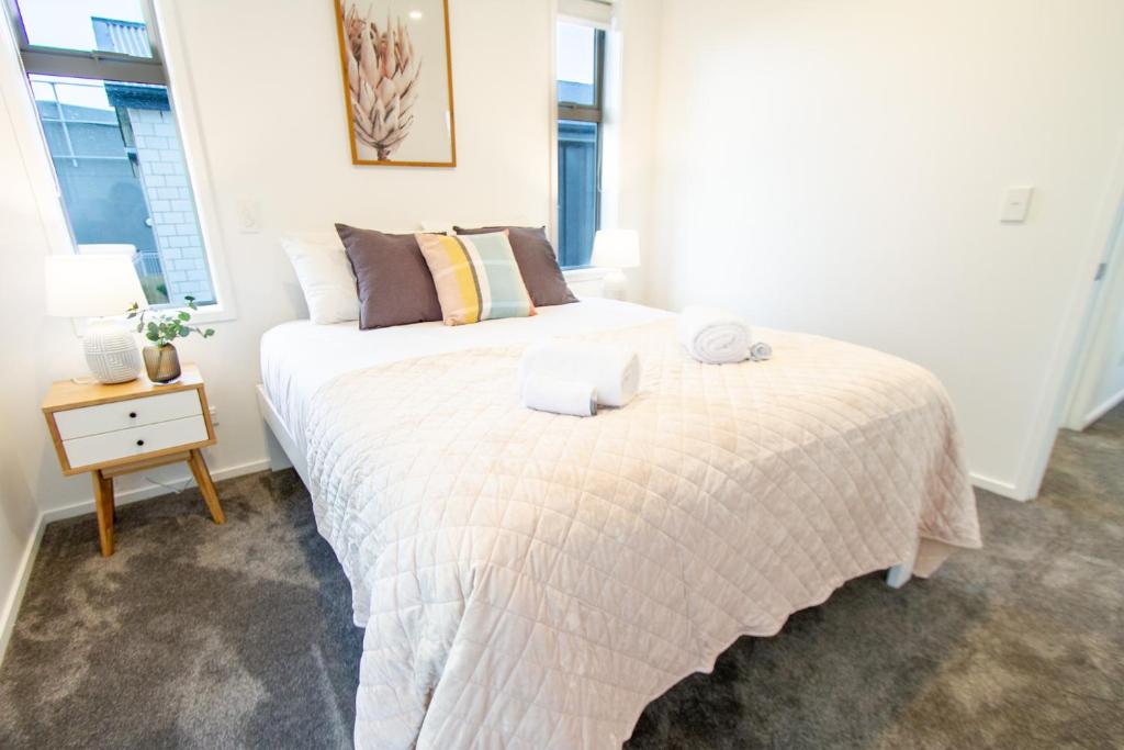 2 Bedrooms overlooking Park - Exquisite Views - Resim 17