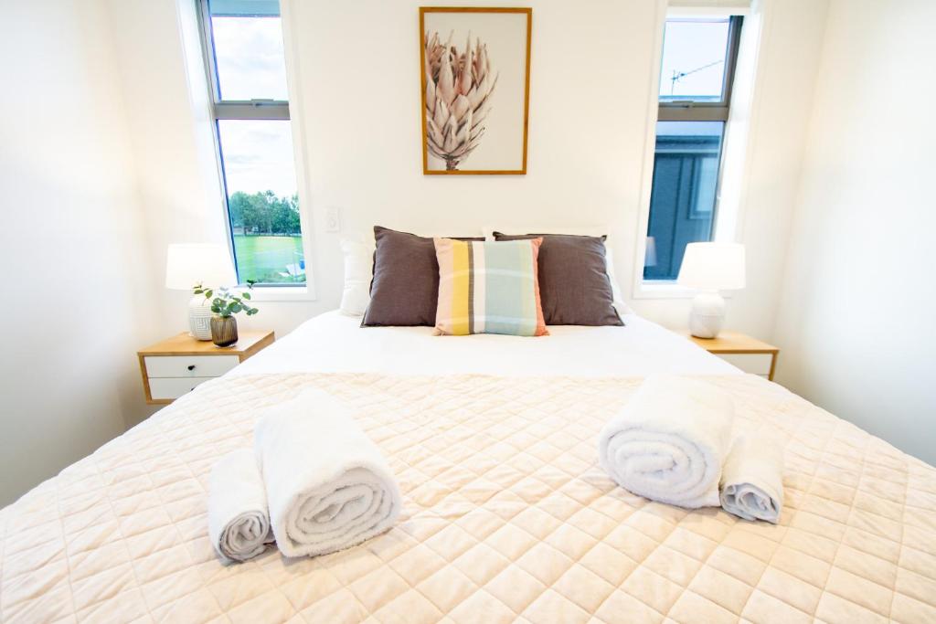 2 Bedrooms overlooking Park - Exquisite Views - Resim 18