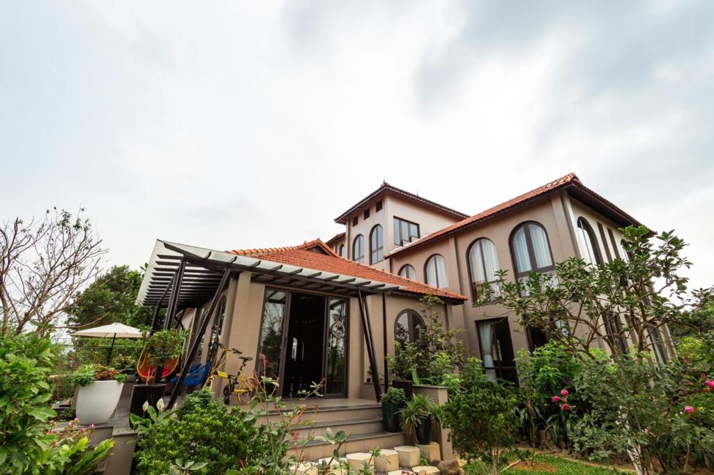 Galeriebild der Unterkunft Lan'd villa - Venuestay in Hanoi
