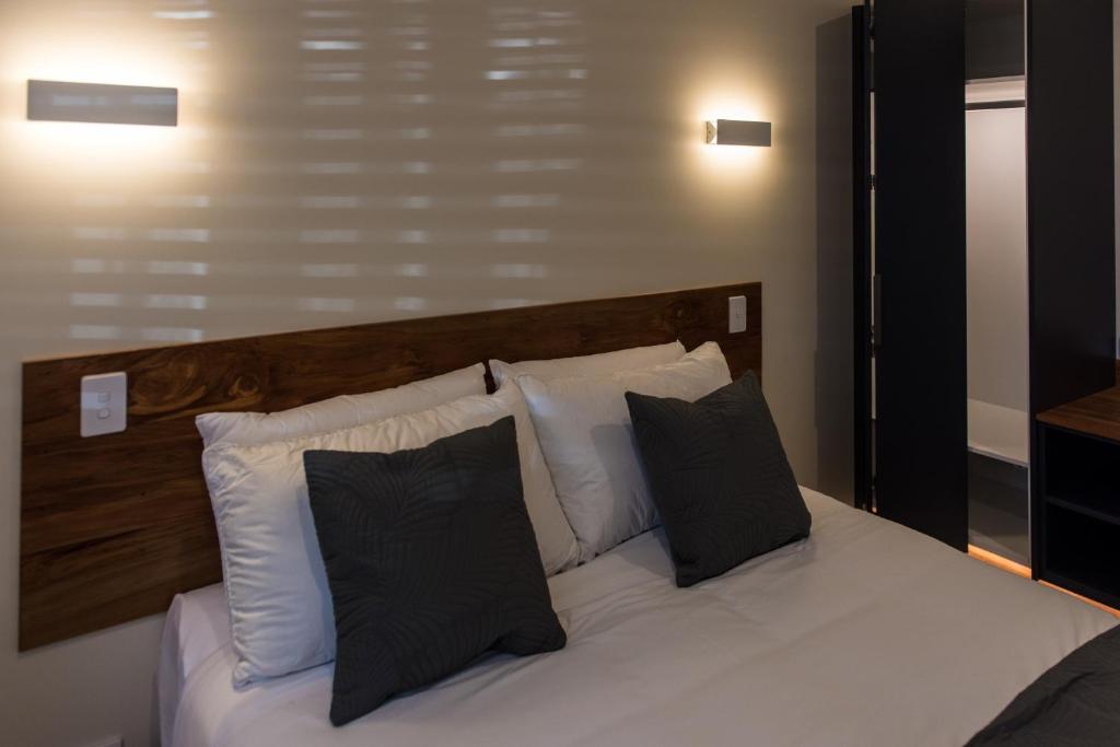 Hardy Street School House - Resim 12