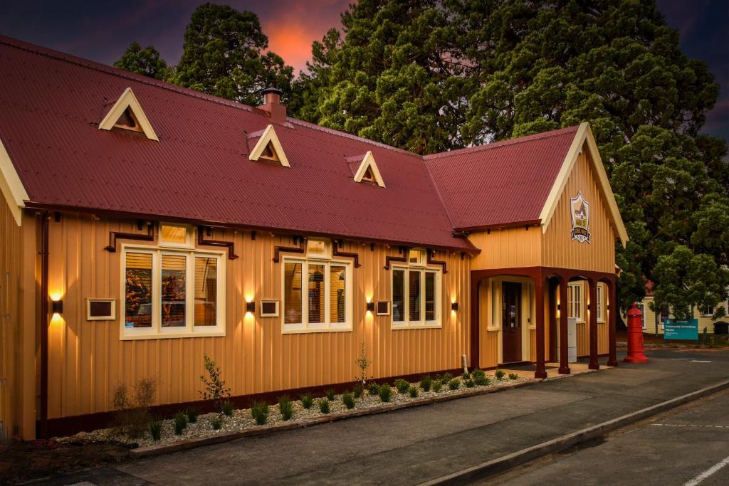 Hardy Street School House - Resim 23