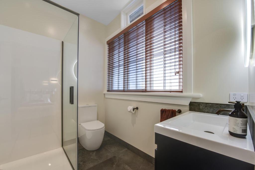 Hardy Street School House - Resim 26